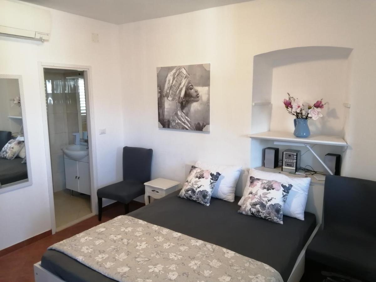 Viola Rooms Gruda Luaran gambar